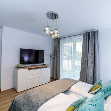דירות Rîşnov Apartament Luxury Miruna מראה חיצוני תמונה