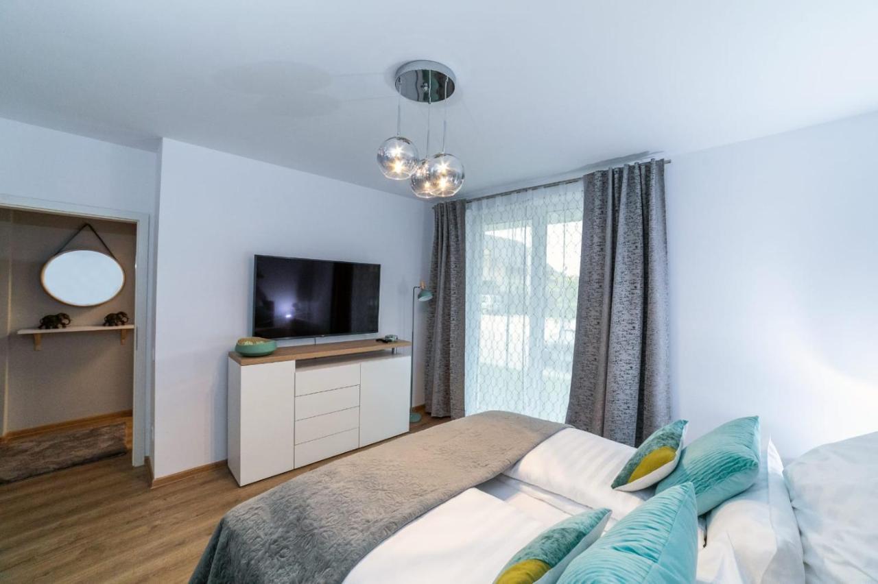 דירות Rîşnov Apartament Luxury Miruna מראה חיצוני תמונה